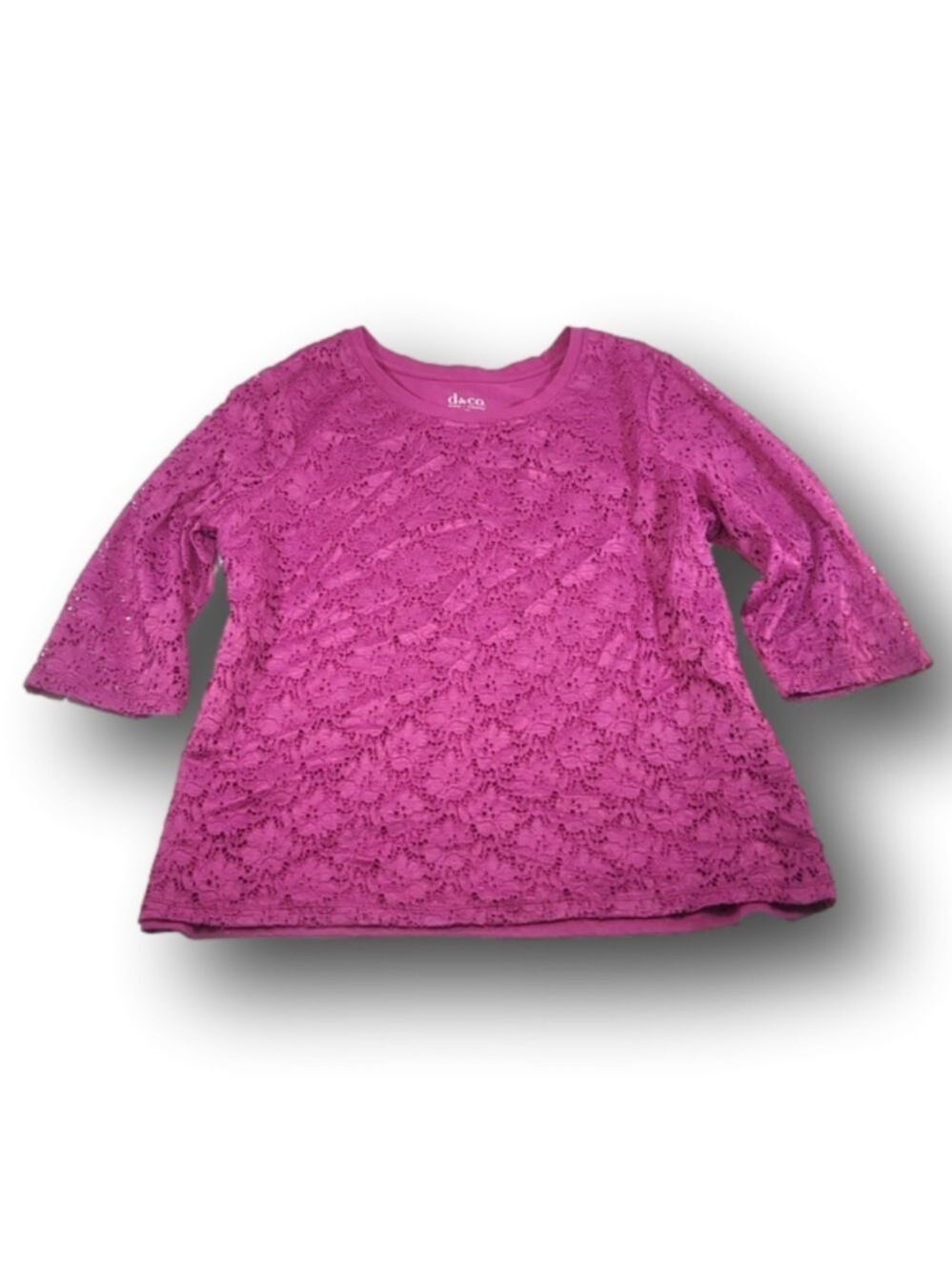 d&co. 3/4 length sleeve top with lace front detail